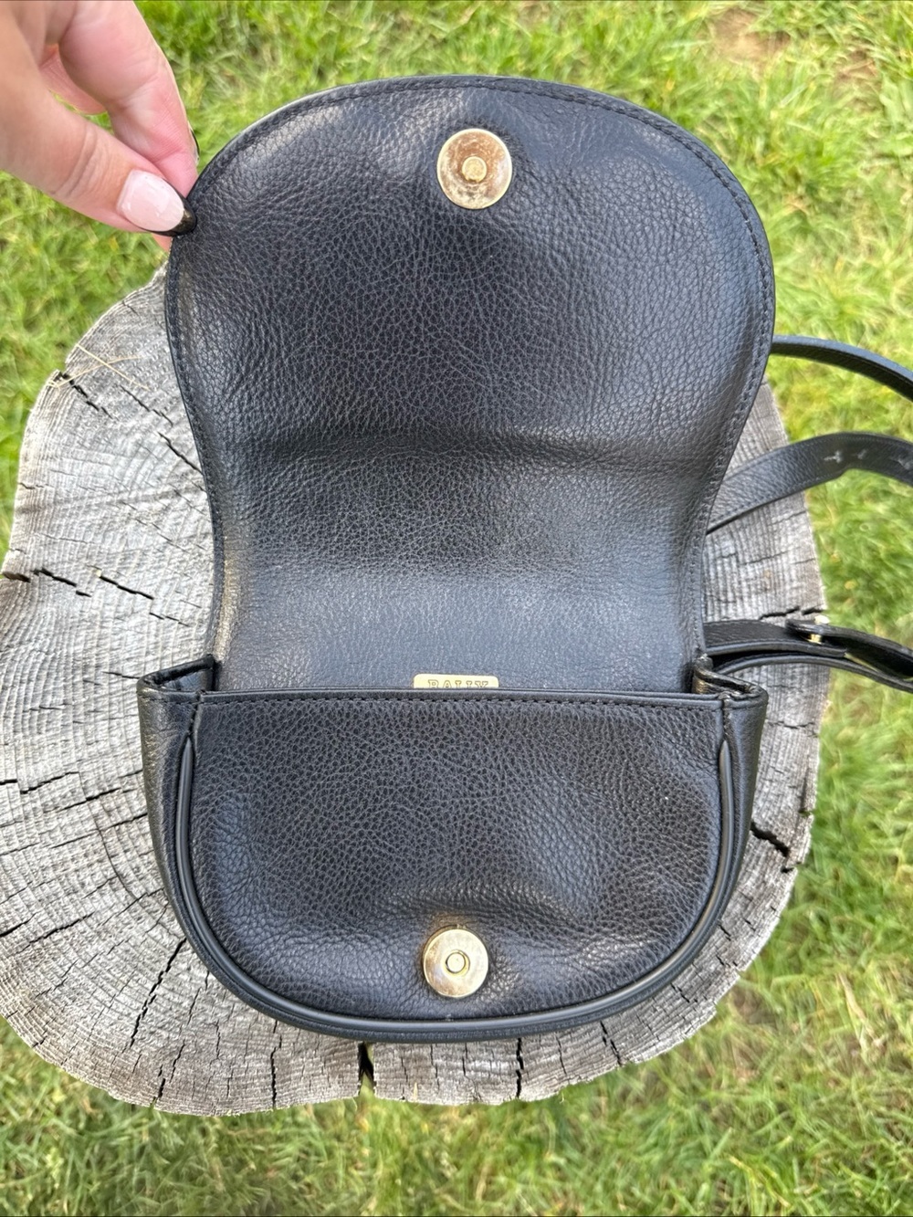 Vtg Bally Woven Leather Shoulder Bag in black- Classic Women's Handbag - Picture 5 of 16
